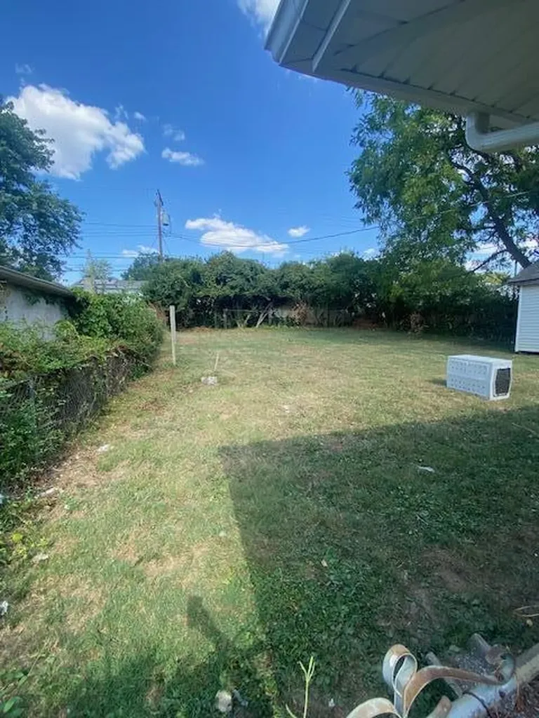 2059 Deauville Drive Lexington KY 40504