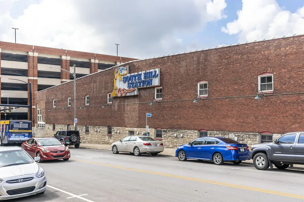 585 S Upper Street Lexington KY 40508