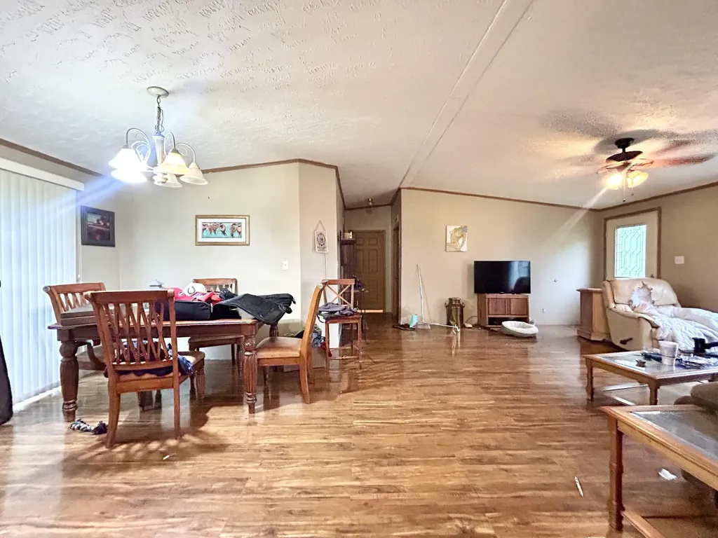 144 R.l Colyer Road Somerset KY 42501