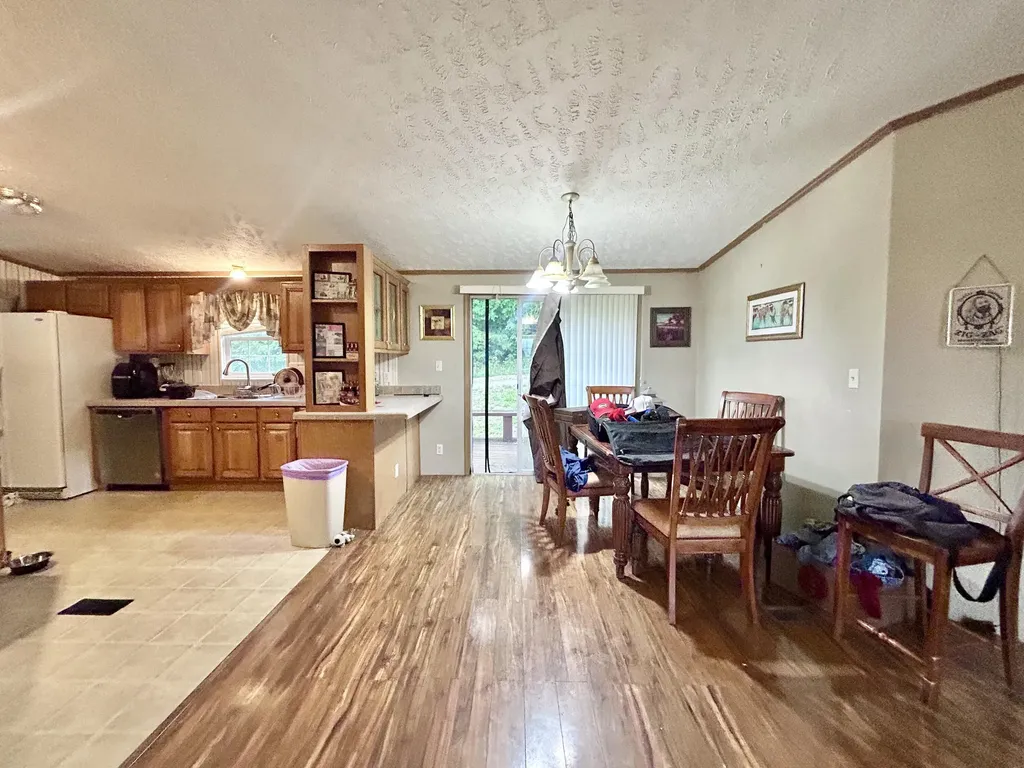 144 R.l Colyer Road Somerset KY 42501
