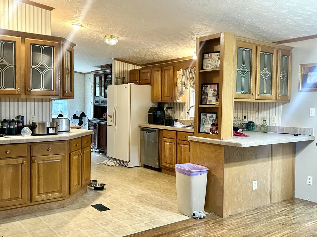 144 R.l Colyer Road Somerset KY 42501