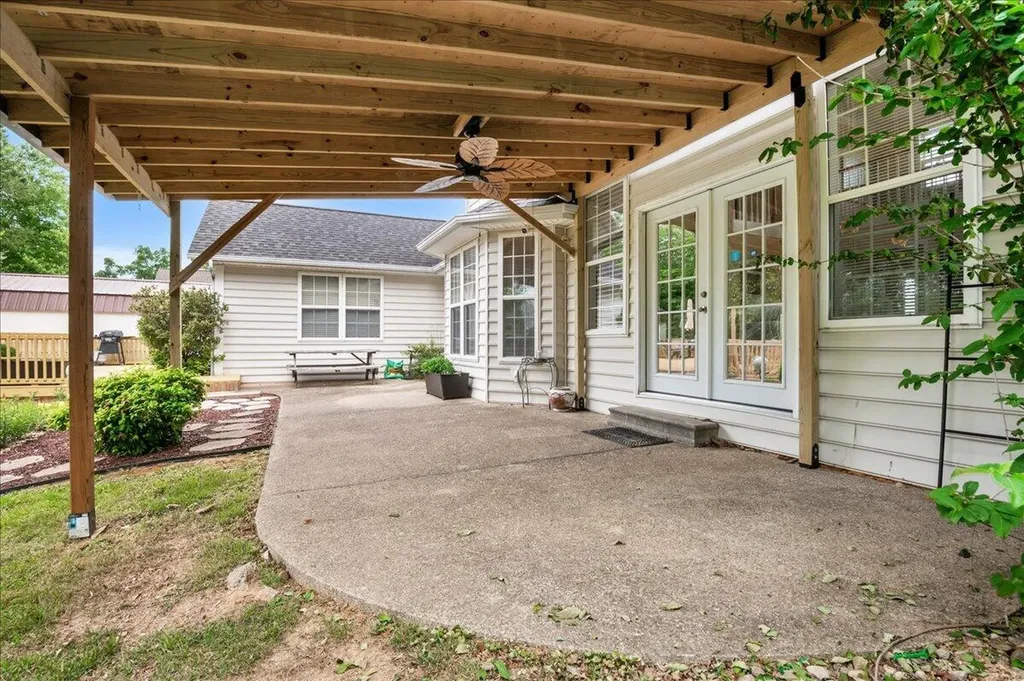 129 Ridge Point Lane Corbin KY 40701