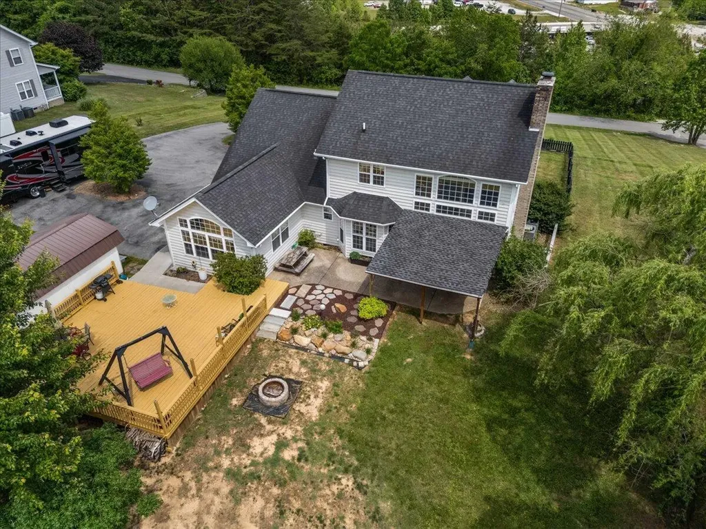 129 Ridge Point Lane Corbin KY 40701