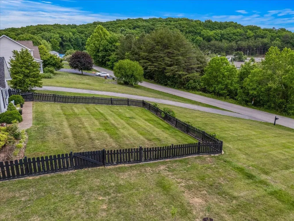 129 Ridge Point Lane Corbin KY 40701