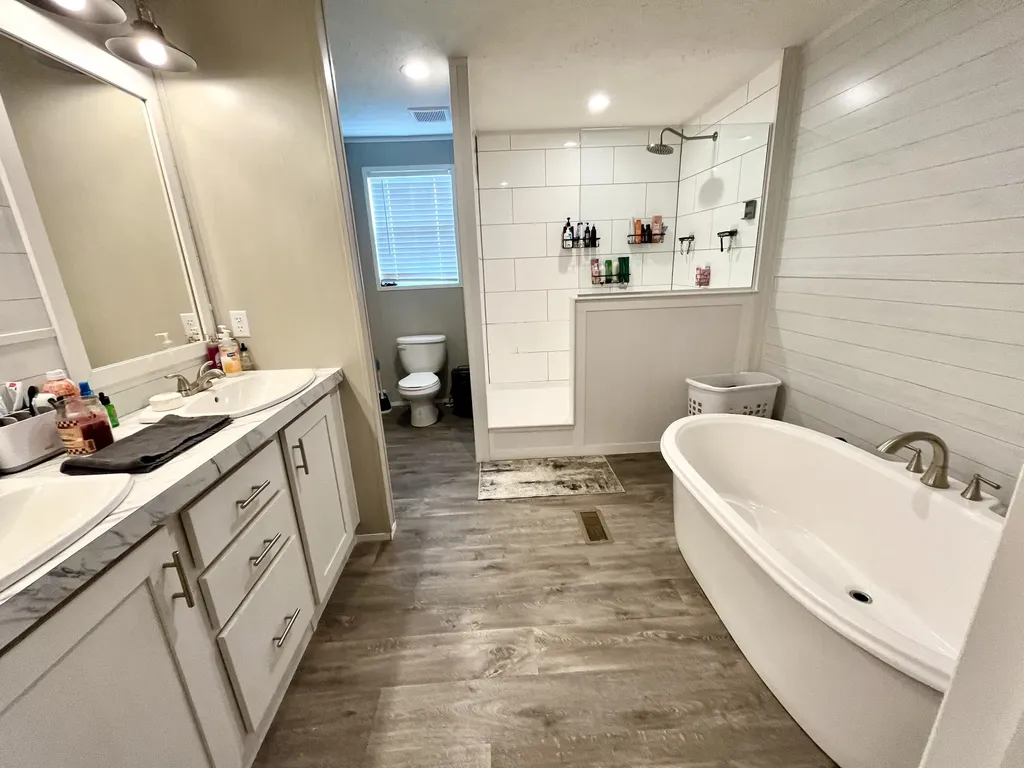 1090 Adkins-arthur Road Somerset KY 42501