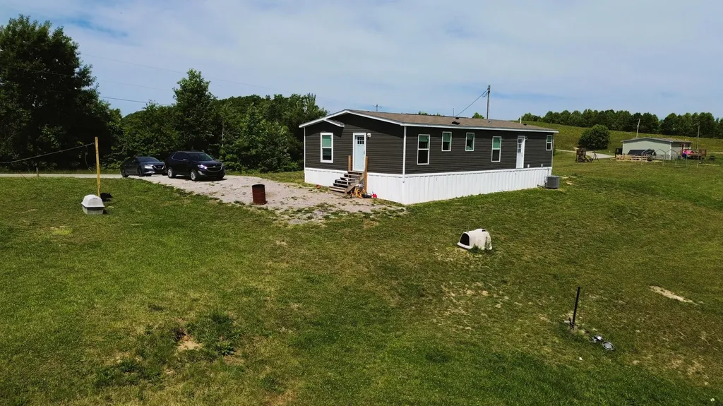 1090 Adkins-arthur Road Somerset KY 42501