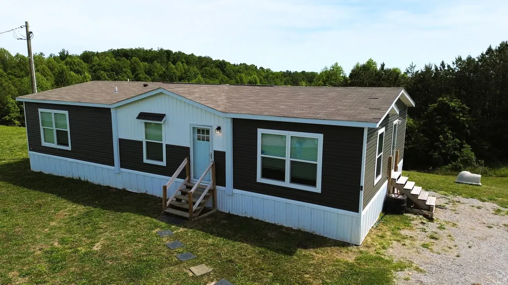 1090 Adkins-arthur Road Somerset KY 42501
