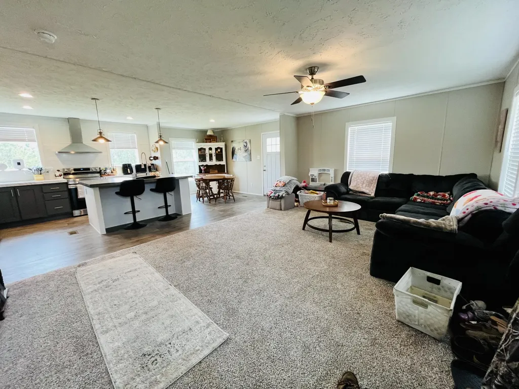 1090 Adkins-arthur Road Somerset KY 42501
