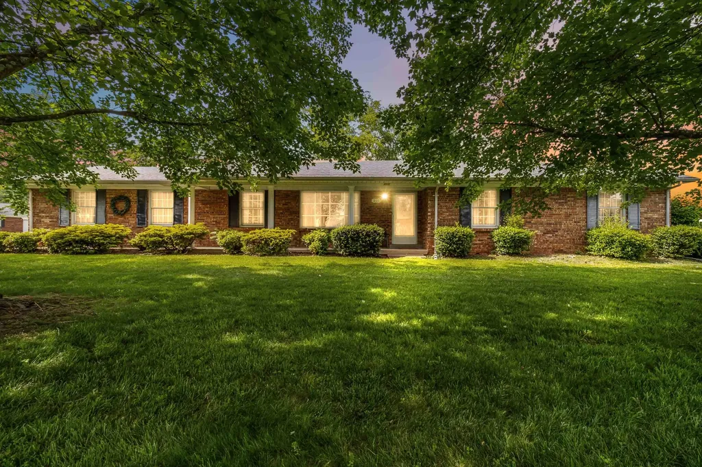 201 Colonial Avenue Somerset KY 42501