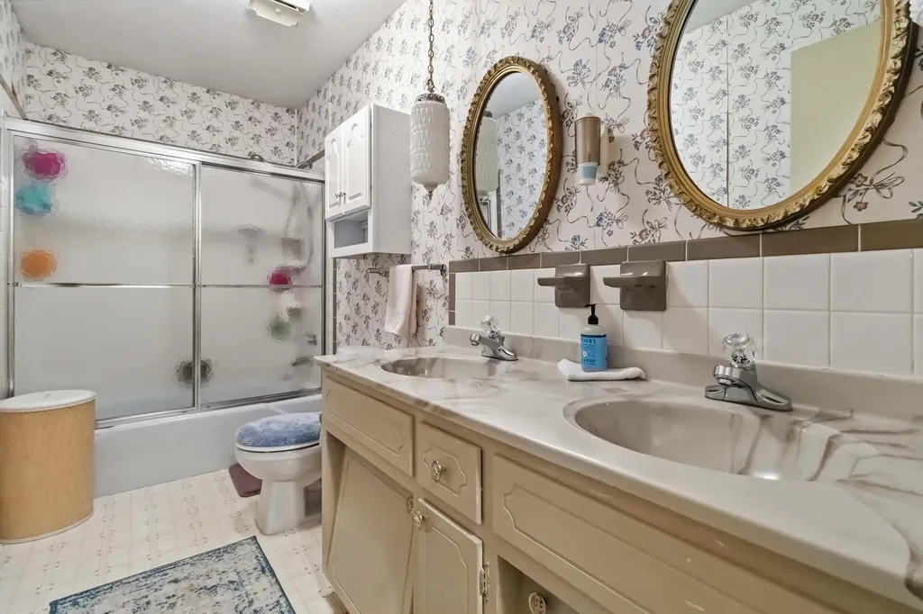 201 Colonial Avenue Somerset KY 42501