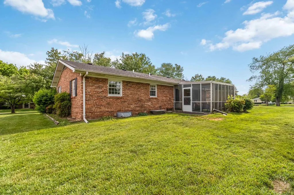 201 Colonial Avenue Somerset KY 42501