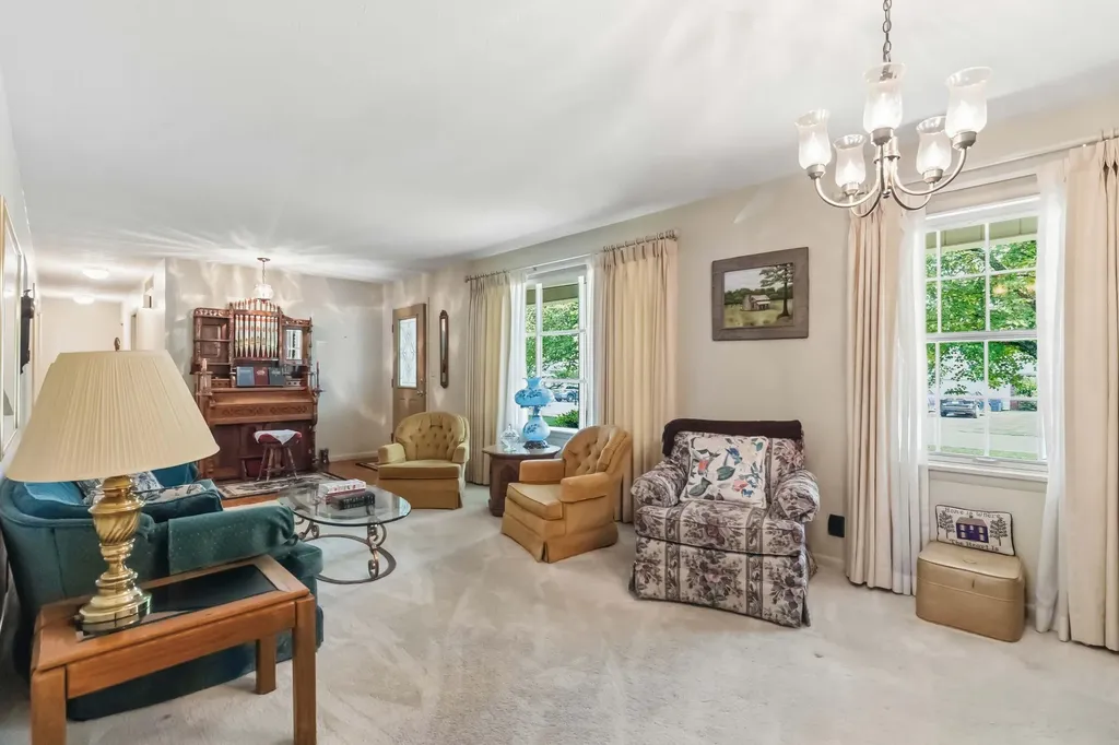 201 Colonial Avenue Somerset KY 42501