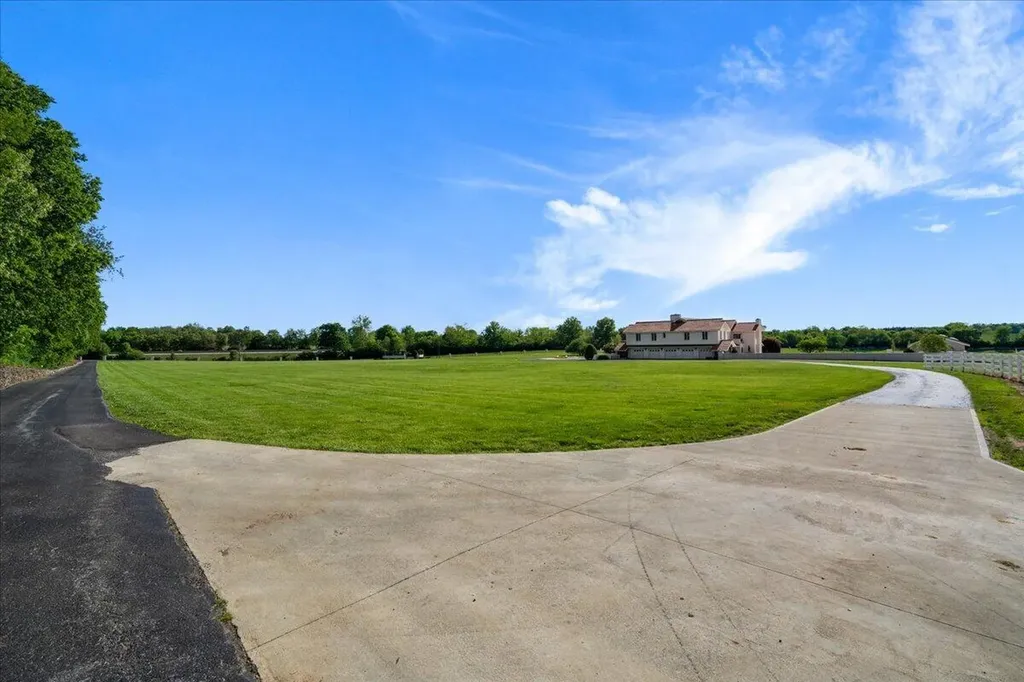 8897 Rockwell Road Lexington KY 40509