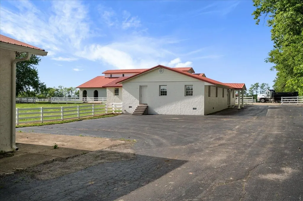 8897 Rockwell Road Lexington KY 40509