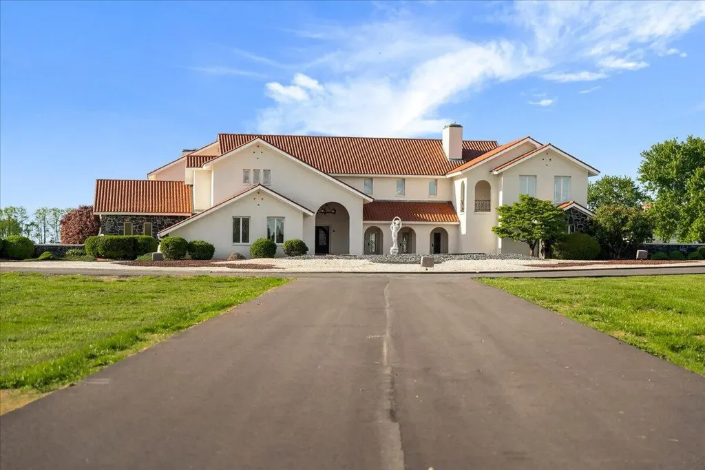 8897 Rockwell Road Lexington KY 40509