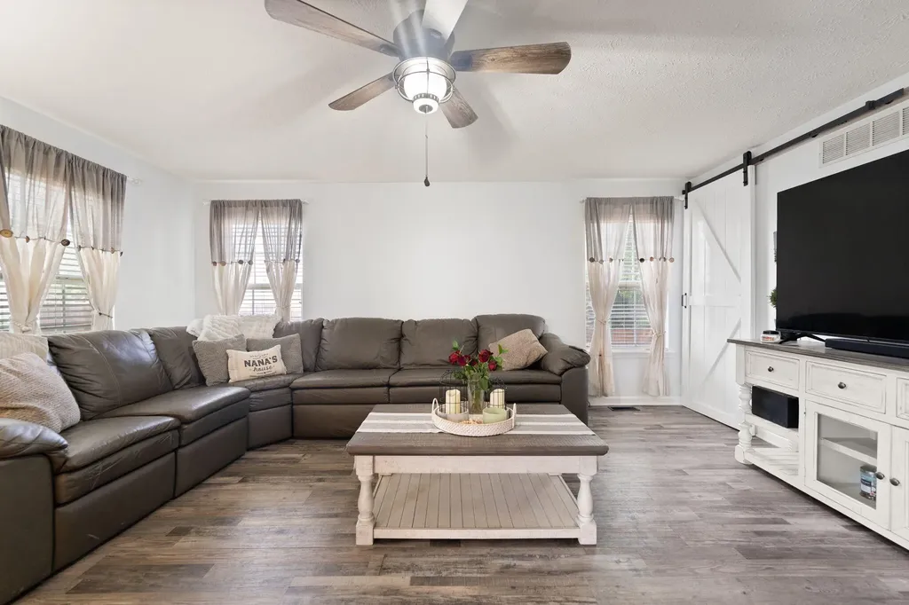 104 Bridgeway Court Nicholasville KY 40356