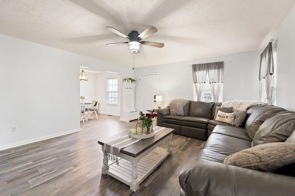 104 Bridgeway Court Nicholasville KY 40356