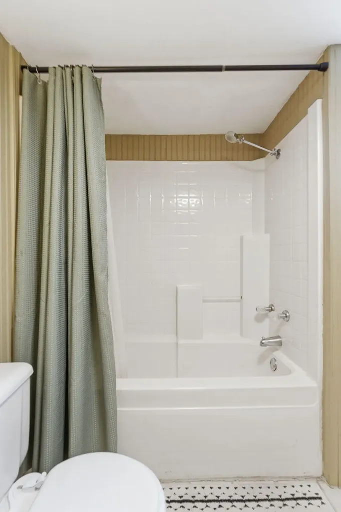 115 High Street Versailles KY 40383