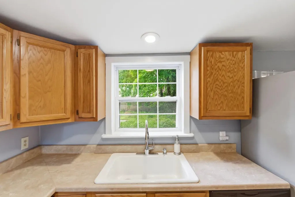 115 High Street Versailles KY 40383