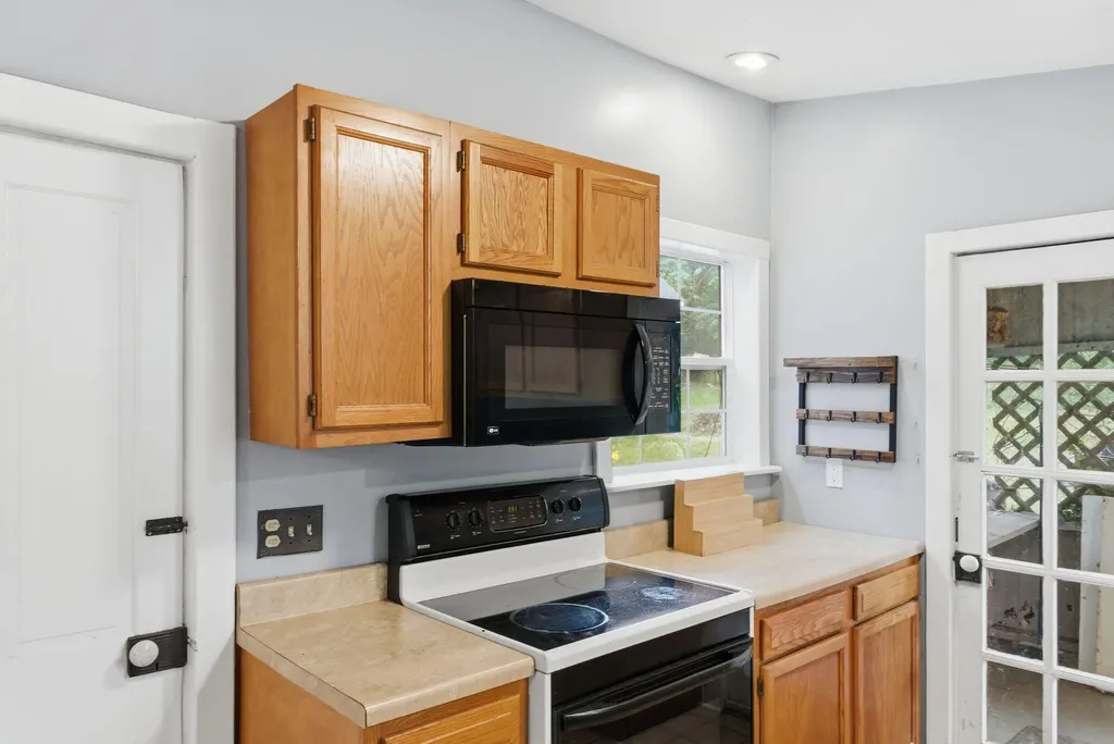 115 High Street Versailles KY 40383