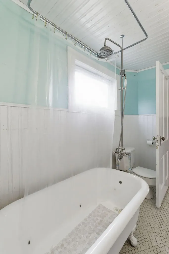 115 High Street Versailles KY 40383