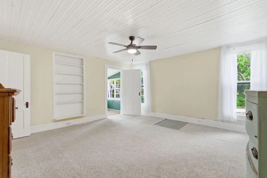 115 High Street Versailles KY 40383