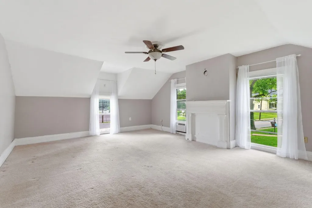 115 High Street Versailles KY 40383