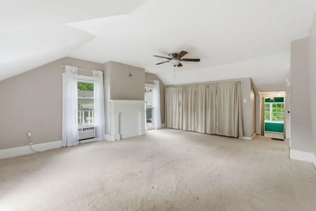 115 High Street Versailles KY 40383