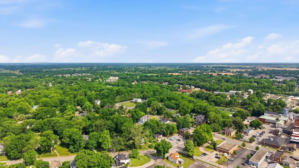 115 High Street Versailles KY 40383