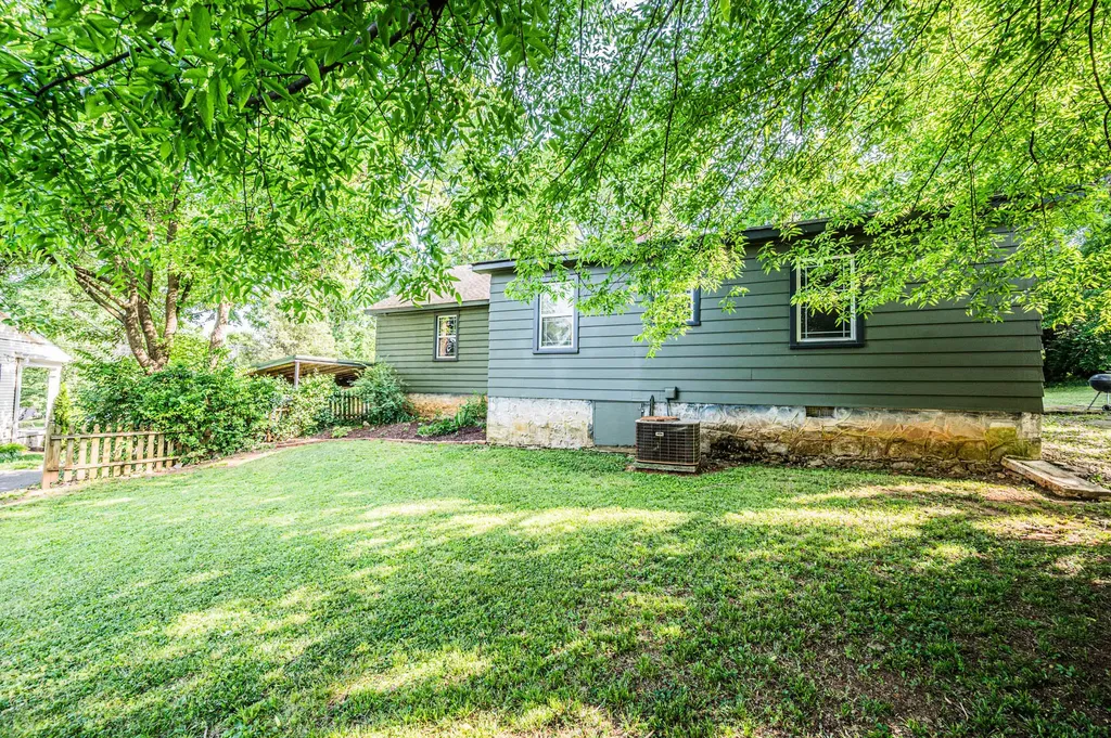 807 Edgewood Street Bowling Green KY 42101