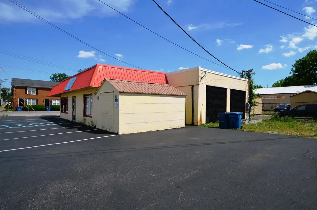120 E Lexington Street Harrodsburg KY 40330