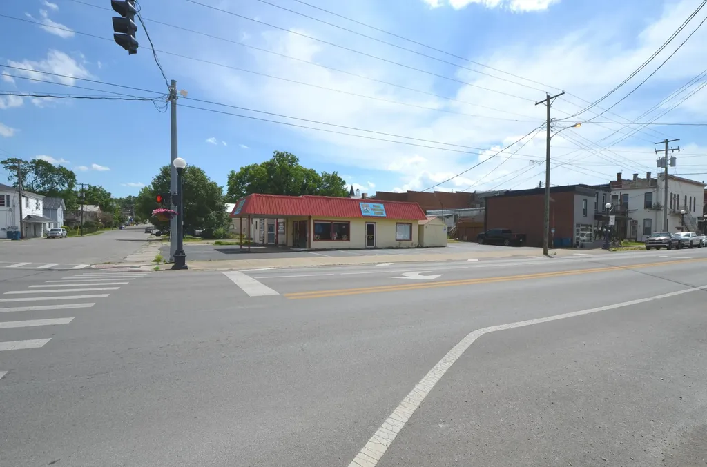 120 E Lexington Street Harrodsburg KY 40330