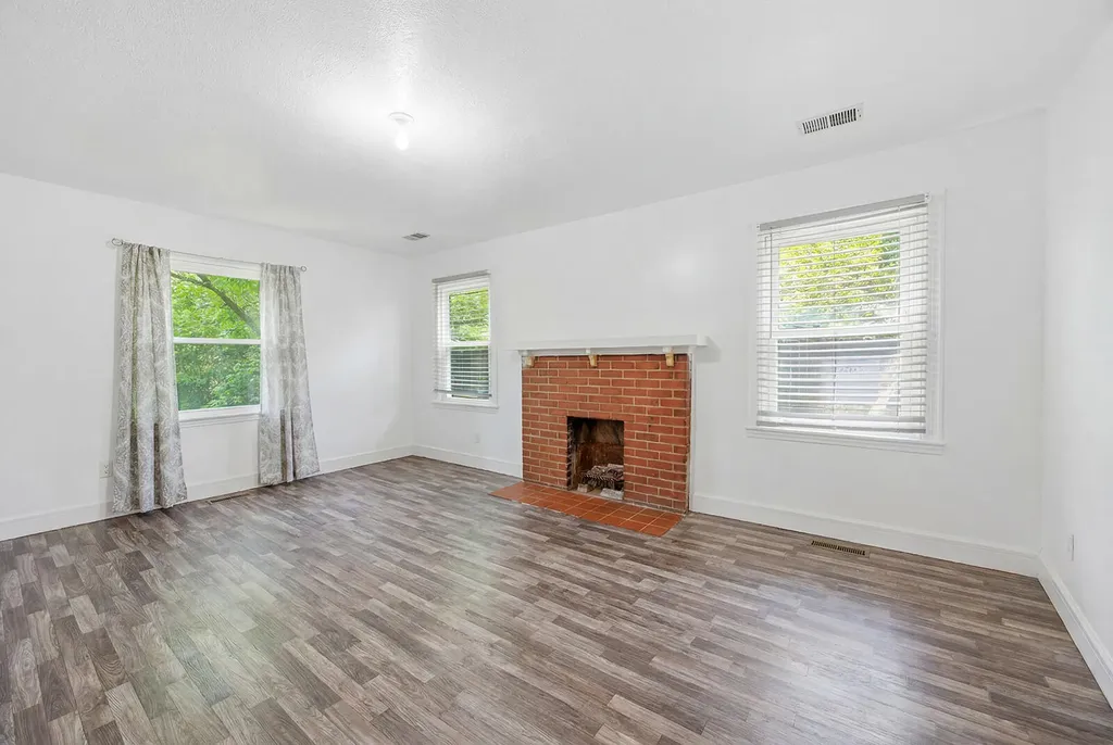 173 1/2 E Main Street Frankfort KY 40601