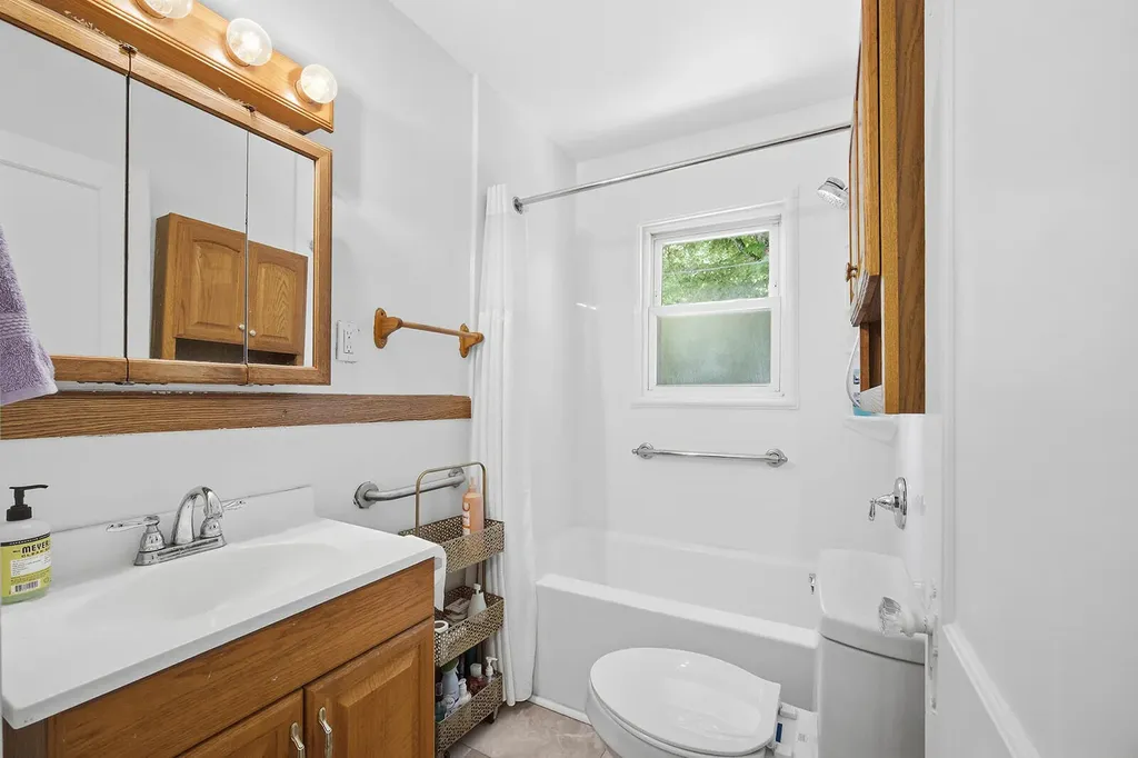 173 1/2 E Main Street Frankfort KY 40601