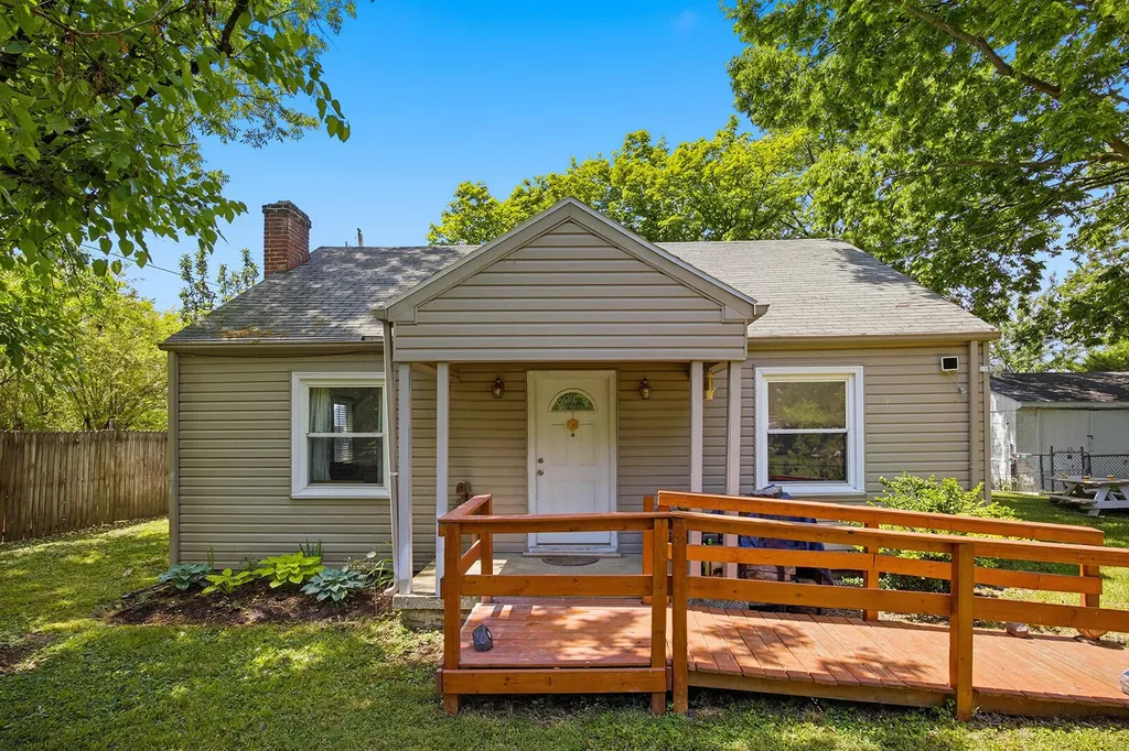 173 1/2 E Main Street Frankfort KY 40601