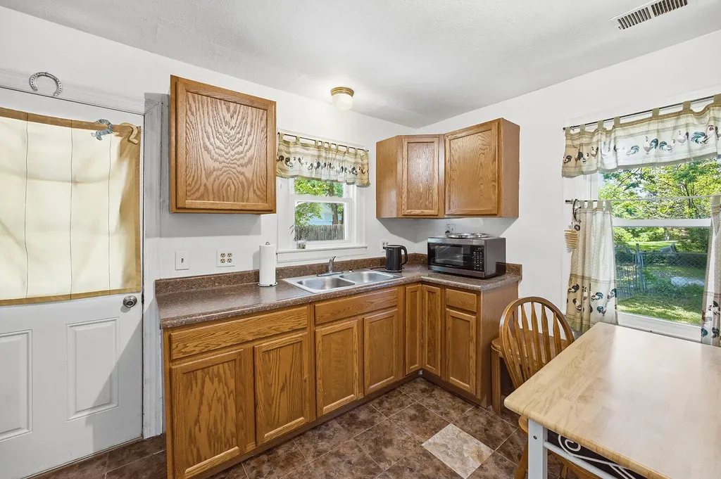 173 1/2 E Main Street Frankfort KY 40601