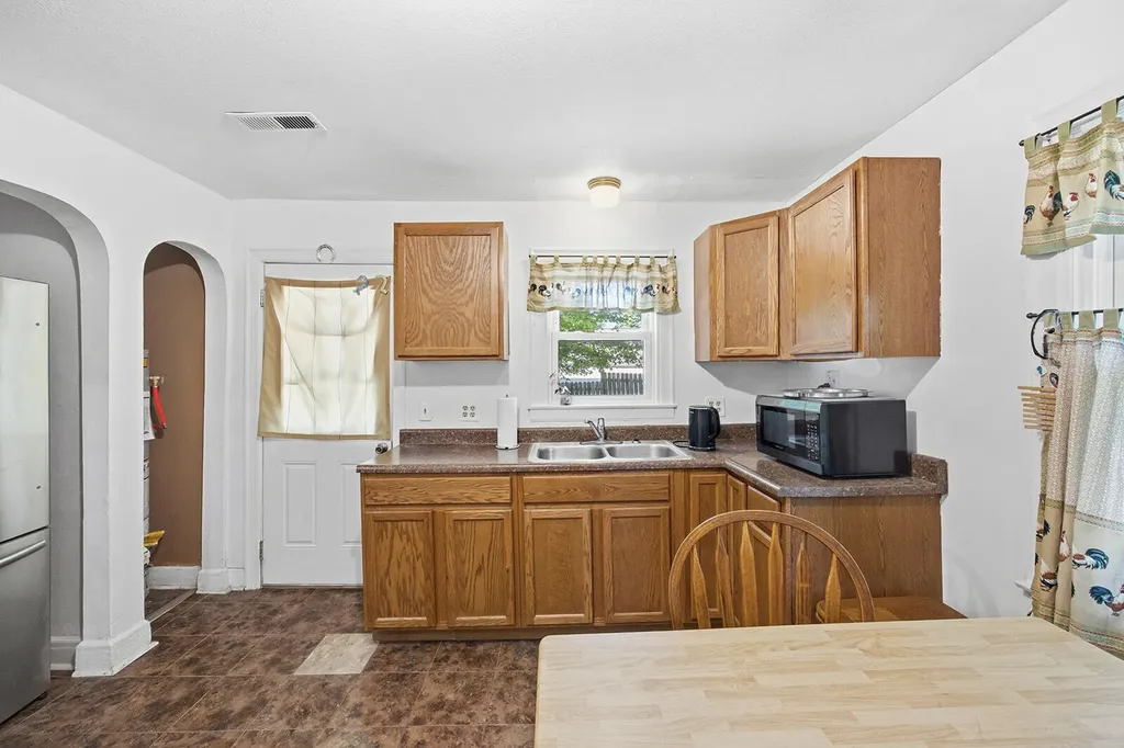 173 1/2 E Main Street Frankfort KY 40601