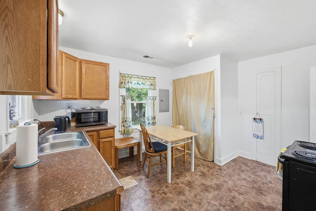 173 1/2 E Main Street Frankfort KY 40601
