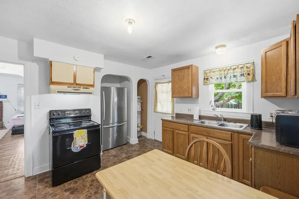 173 1/2 E Main Street Frankfort KY 40601