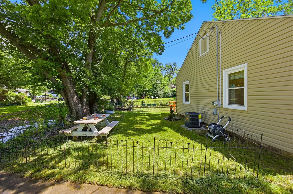 173 1/2 E Main Street Frankfort KY 40601