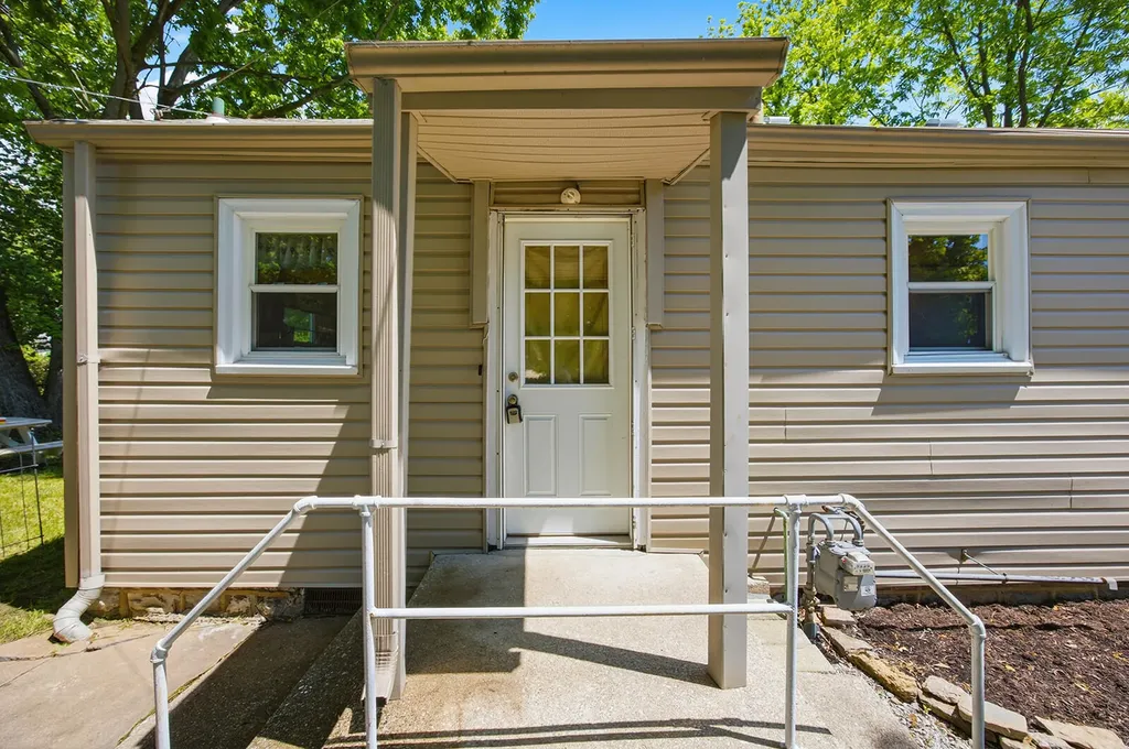 173 1/2 E Main Street Frankfort KY 40601