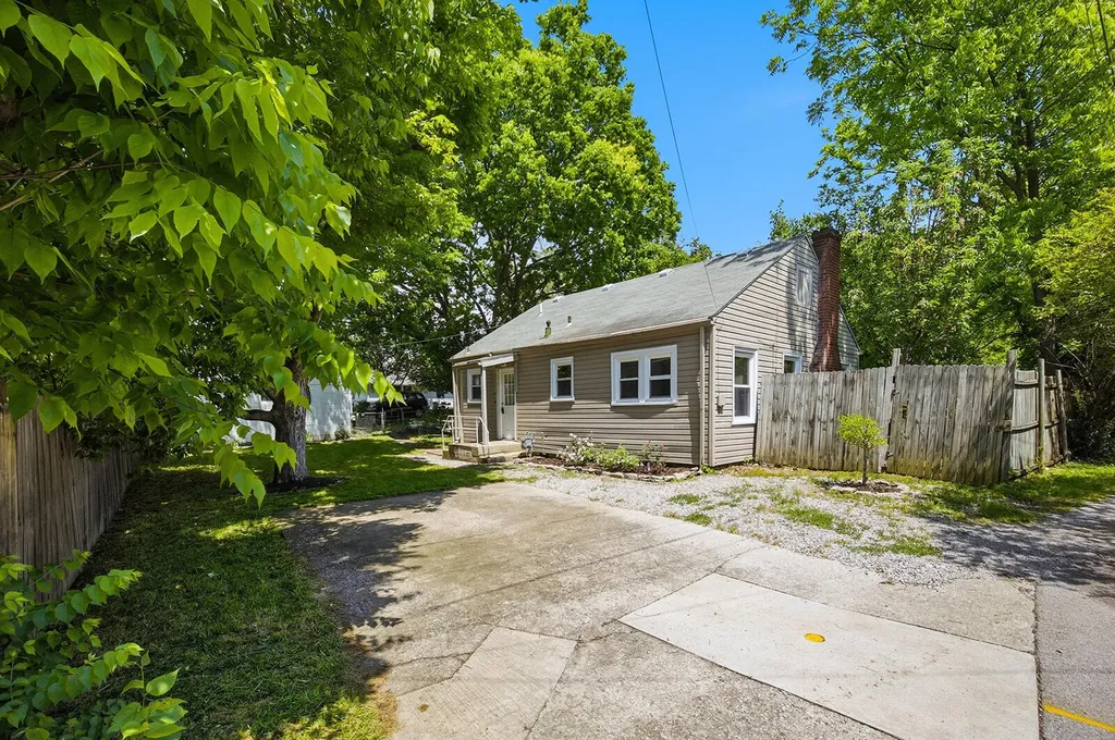 173 1/2 E Main Street Frankfort KY 40601