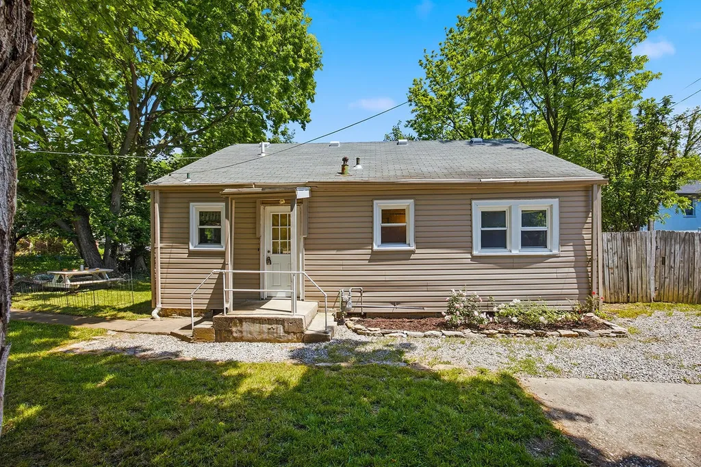 173 1/2 E Main Street Frankfort KY 40601