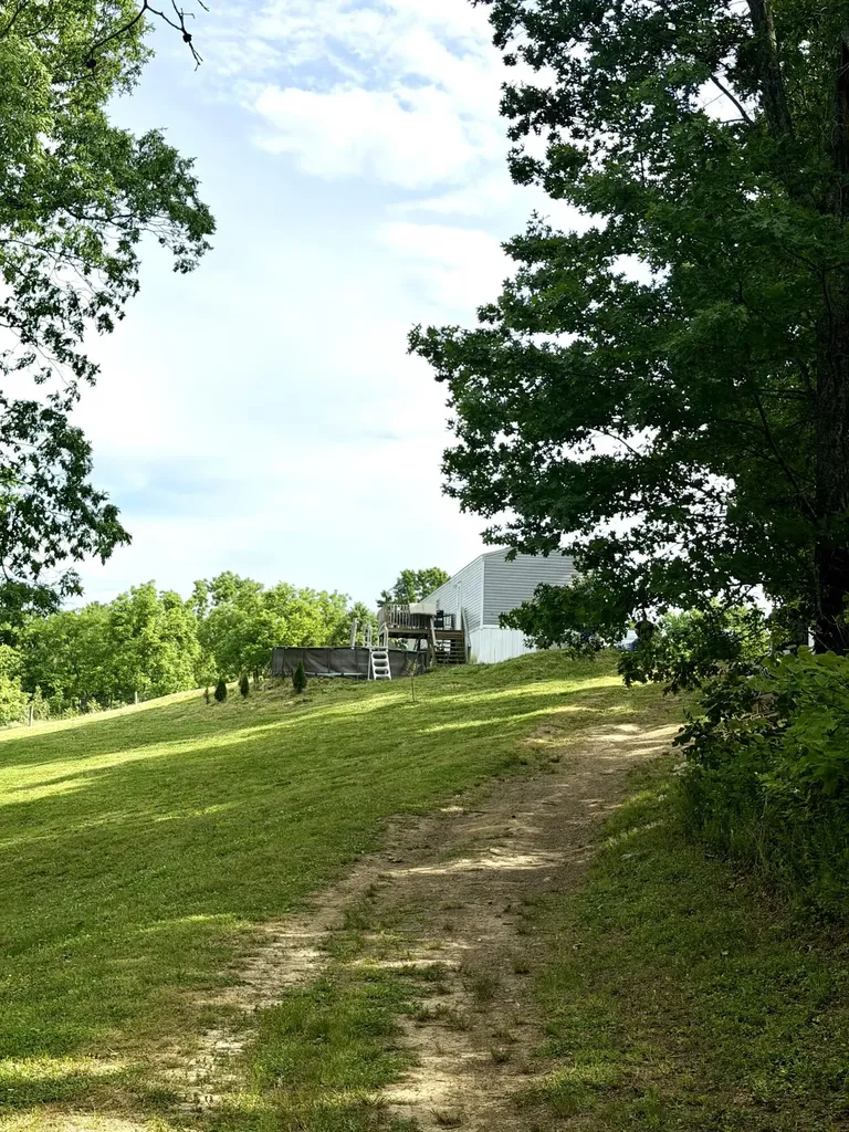 1050 Burgin Road Lawrenceburg KY 40342
