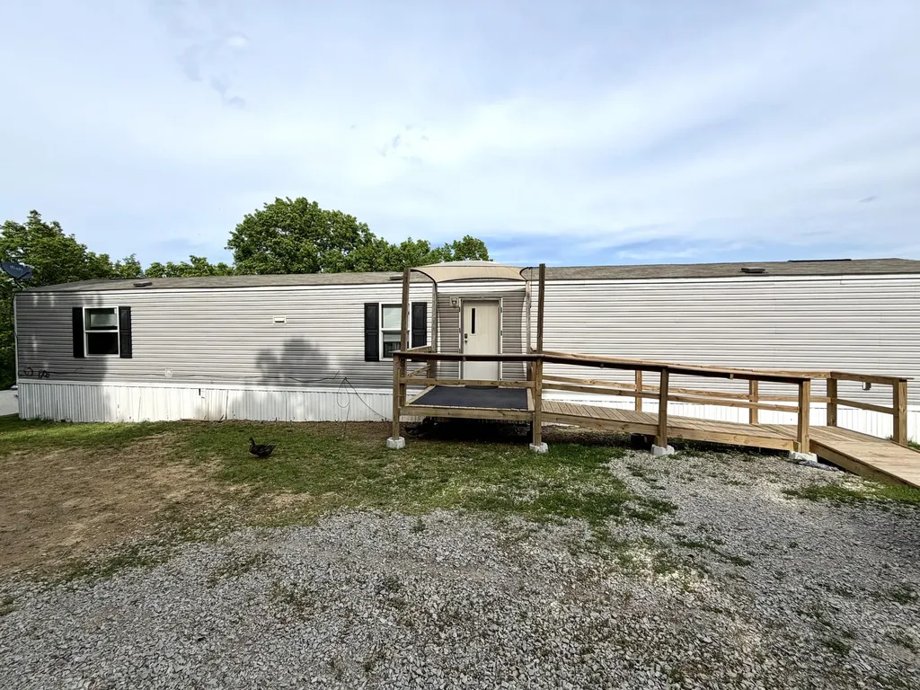 1050 Burgin Road Lawrenceburg KY 40342