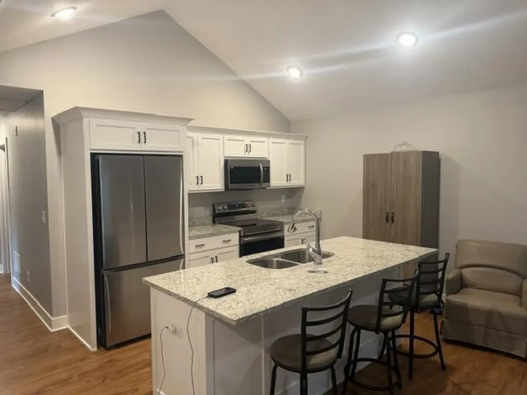 707 Edelen Avenue Bardstown KY 40004