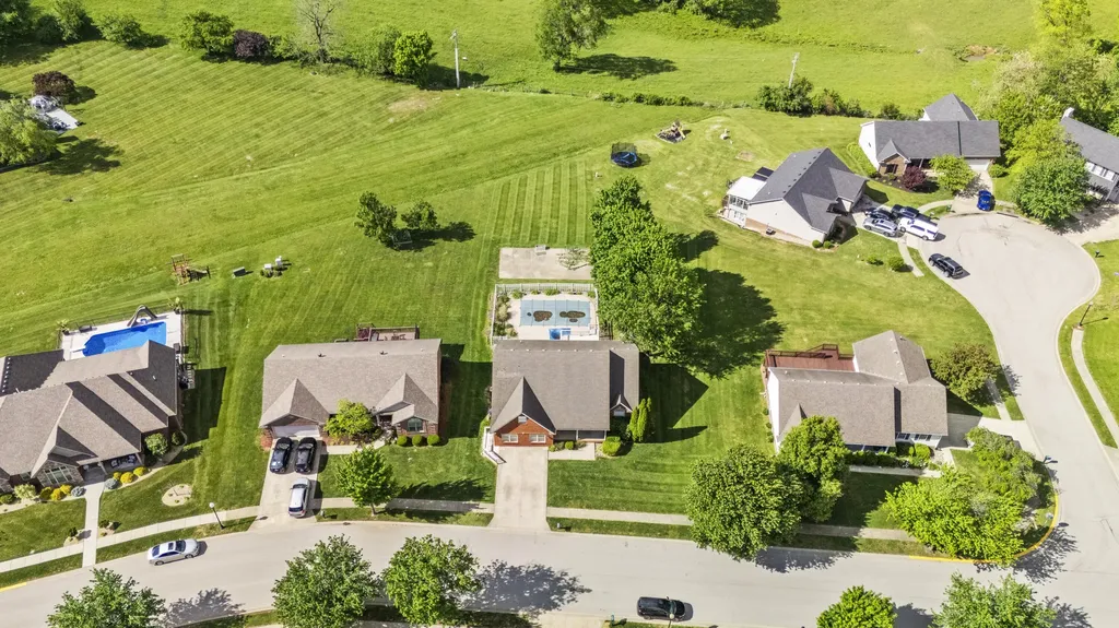 912 Hunter Trail Mt Sterling KY 40353