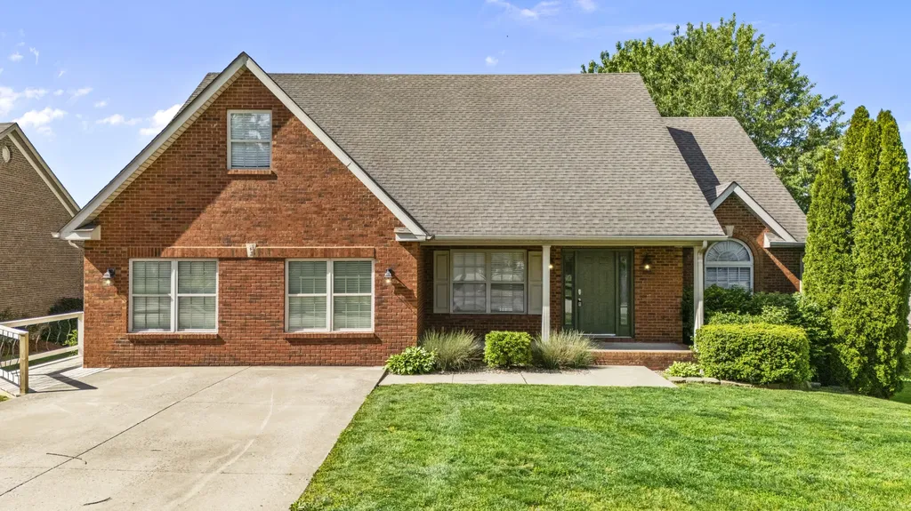 912 Hunter Trail Mt Sterling KY 40353