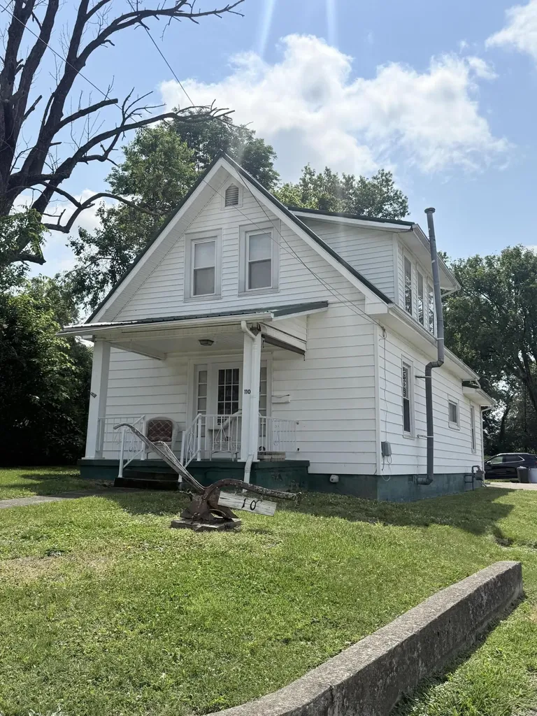 110 Estill Avenue Irvine KY 40336