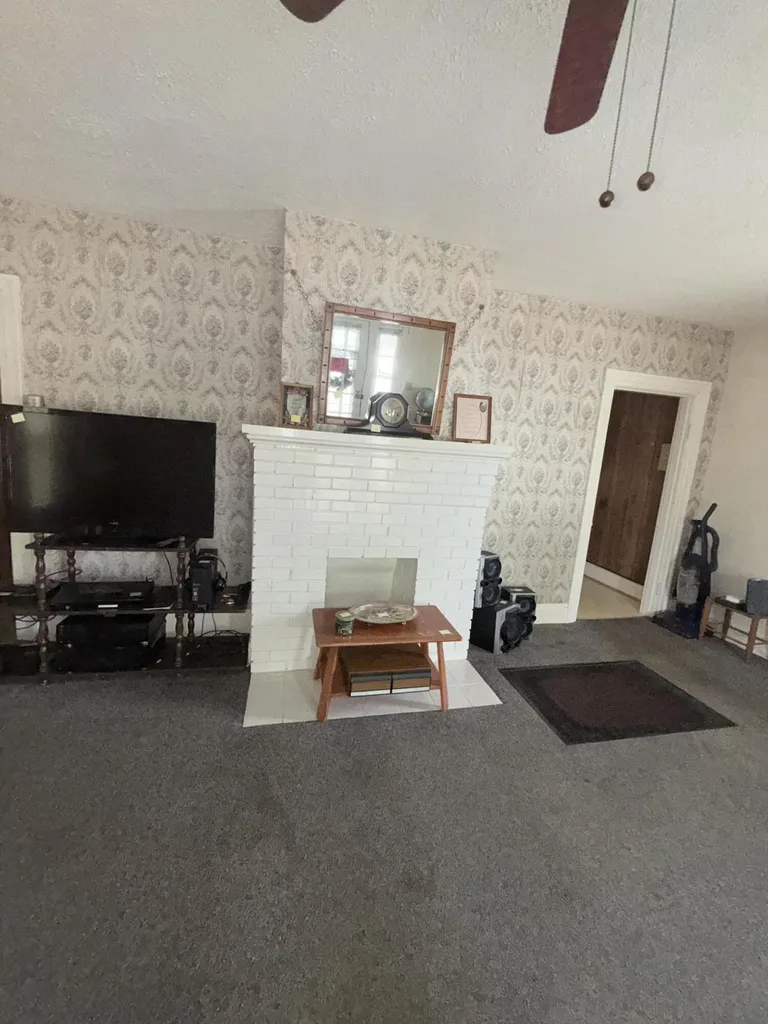 110 Estill Avenue Irvine KY 40336